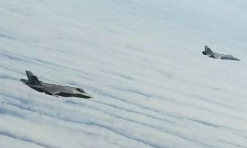 Μαχητικά F-35 του ΝΑΤΟ αναχαίτισαν δύο ρωσικά αεροσκάφη κοντά στα σύνορα της Φινλανδίας με τη Νορβηγία